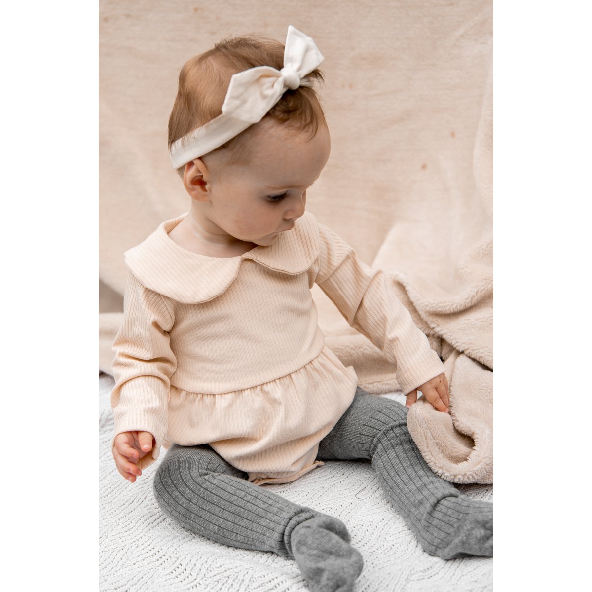 Olivia Strampler - Beige
