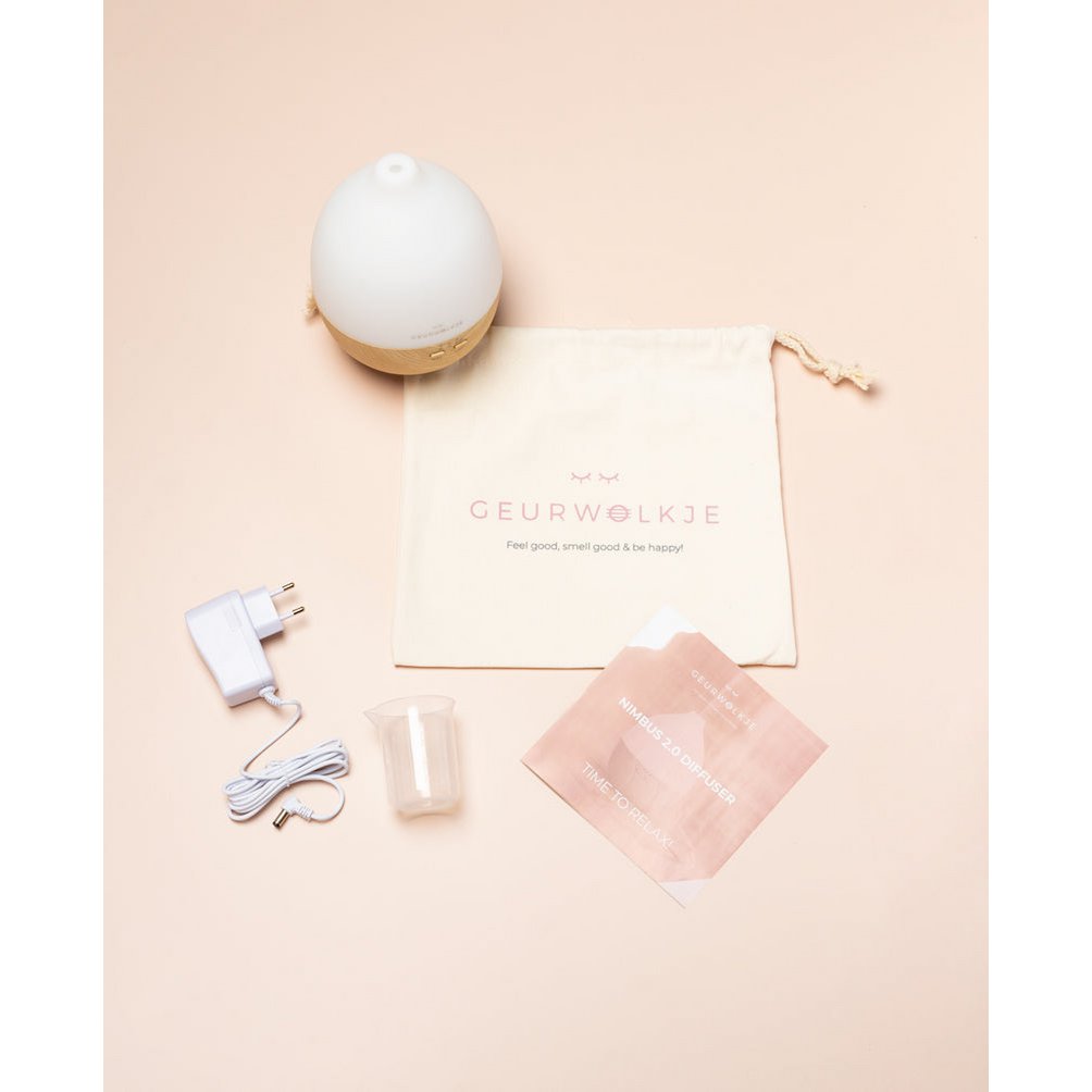 Nimbus 2.0 également veilleuse - Diffuseur Geurwolkje® - Bois clair - 200 ml - Prix public conseillé 44,95 €