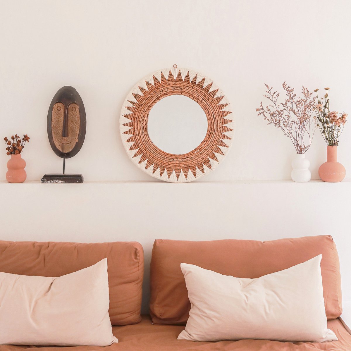 Okrągłe lustro Boho 60 cm | Ręcznie tkane lustro ścienne AWAN | Dekoracja ścienna ze wzorem wykonanym ze sznurków bawełnianych