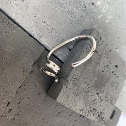 Einzigartiger Ear Cuff aus der Silver Line – einteilig