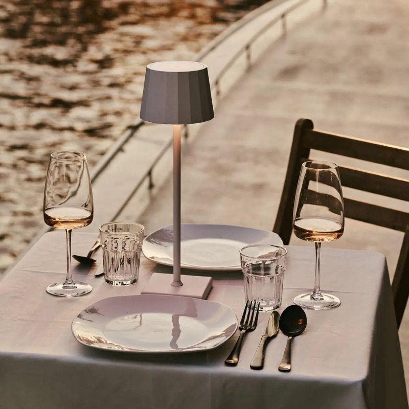 William White Rechargeable Table Lamp