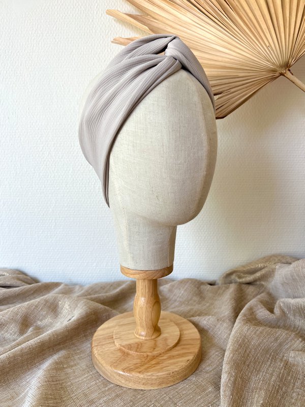 Light gray hairband