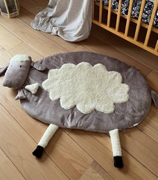 Sheep - wooden educational babygym stand + interactive mat