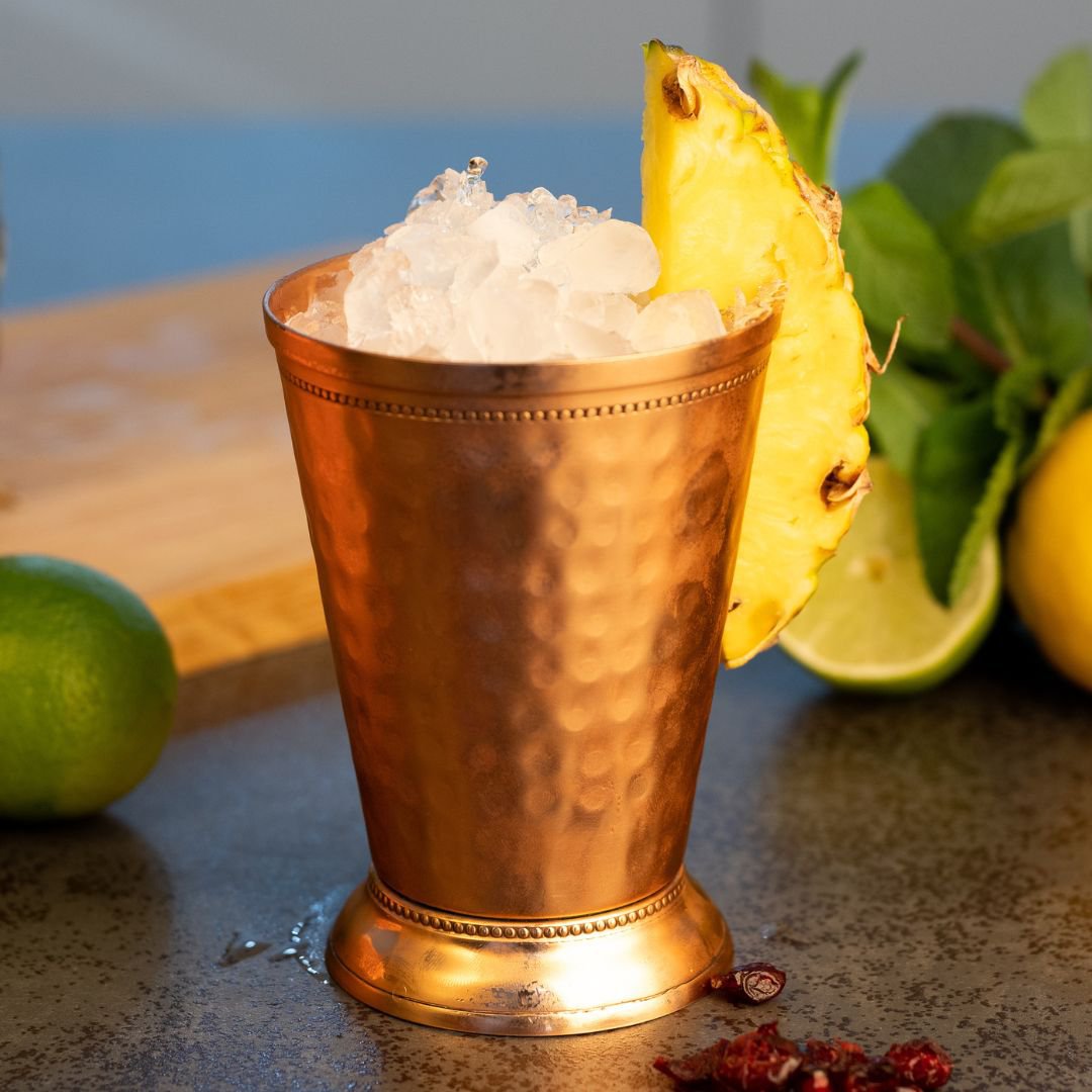Kupferbecher-Set Caesar – 2x Cocktailbecher (gehämmert, römisch-geprägter Stil, 300 ml)