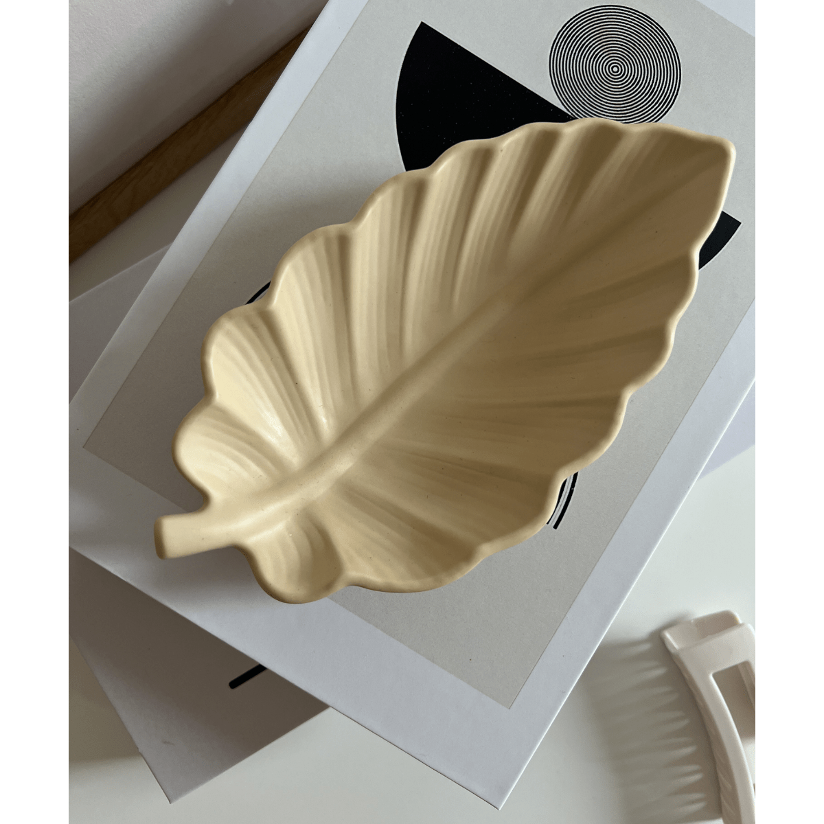 Blattschale Beige