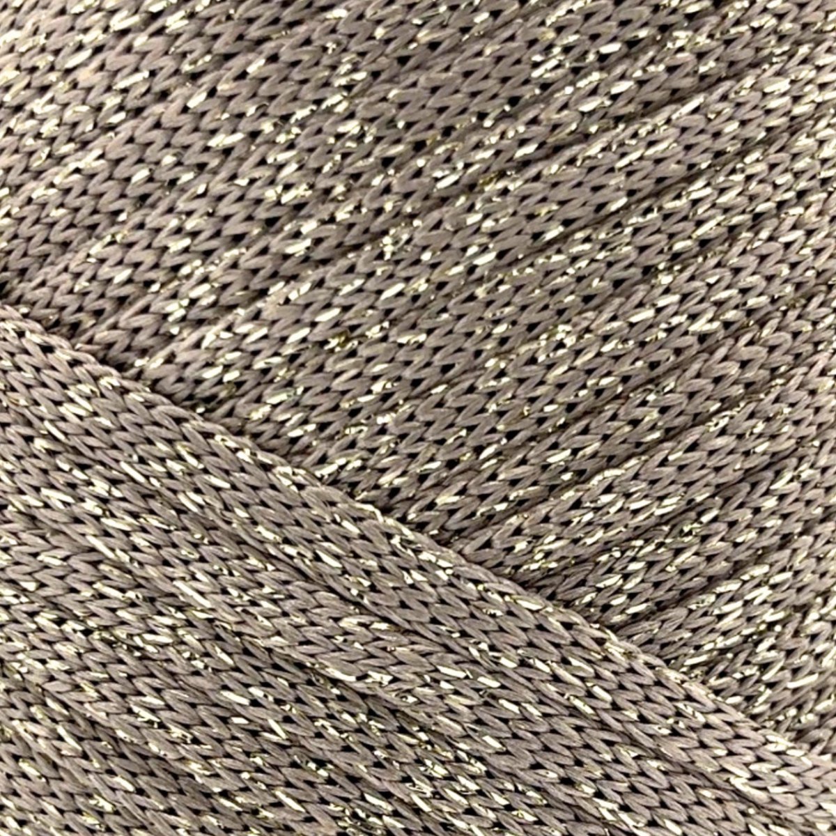 Sensy Premium 4 mm Sparkle - 109 Yards 100 % polyester macramebånd