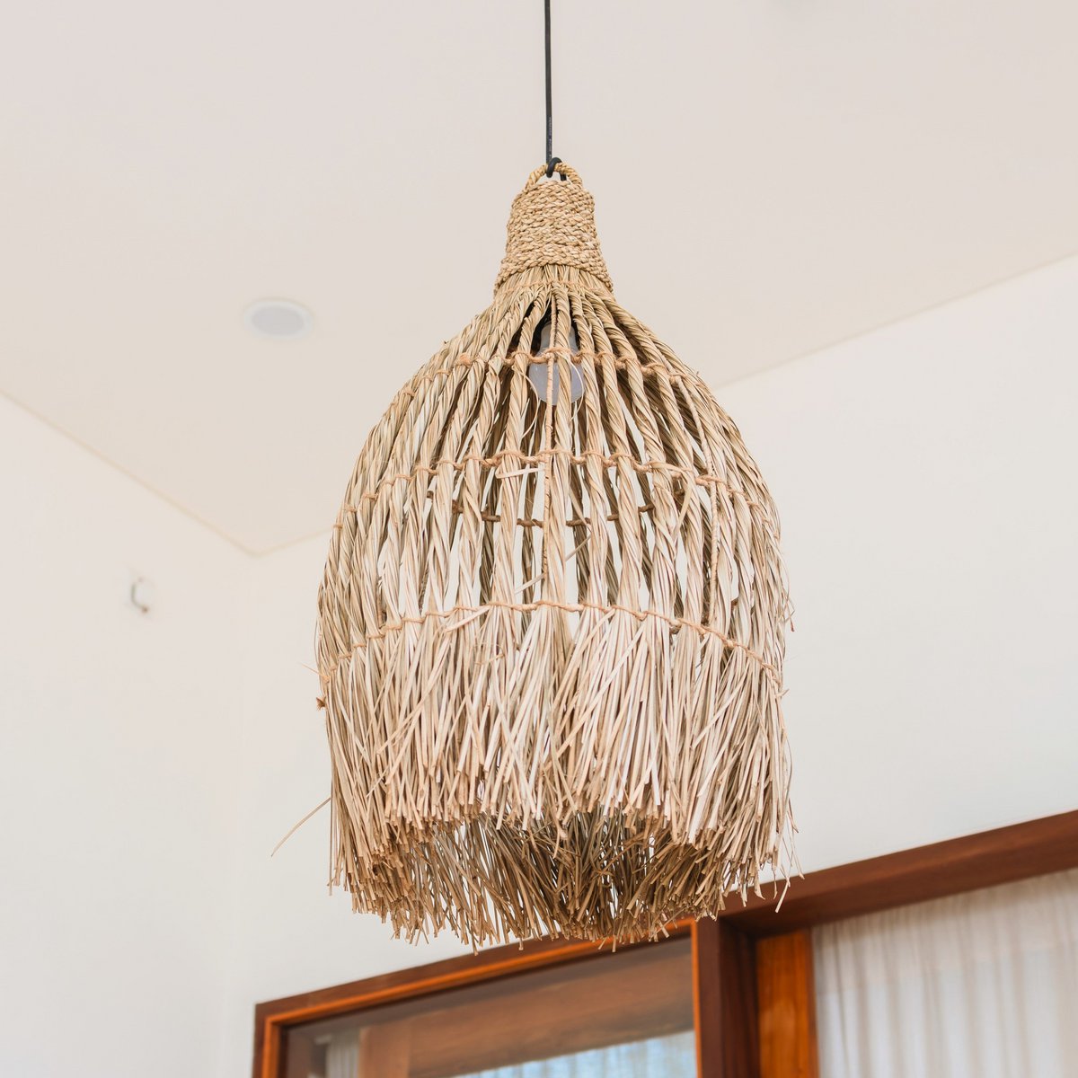 Deckenleuchte aus Seegras – Boho-Lampenschirm-Pendelleuchte – natürliche Hängelampe – großer trichterförmiger Lampenschirm aus Seegras LAMPUNG (Ø 40 cm)