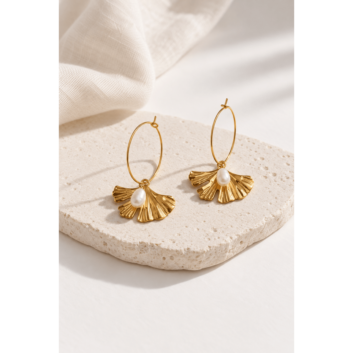 Ginkgo Whisper – Cerchi Foglia Ginkgo con Perla Oro