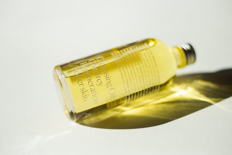 CLEANSING COMFREY OIL