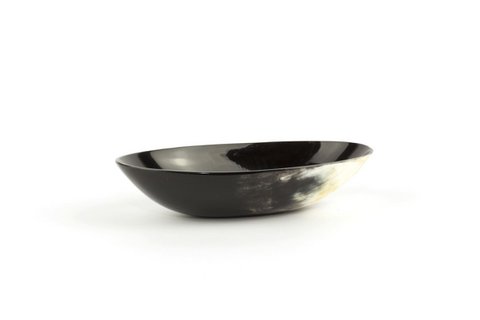 Oval cup in marbled black horn