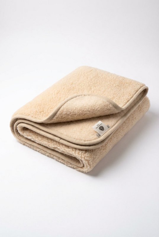 Wolldecke für das Kinderbett – 75 x 100 cm – einlagig – Merinowolle – Mandel