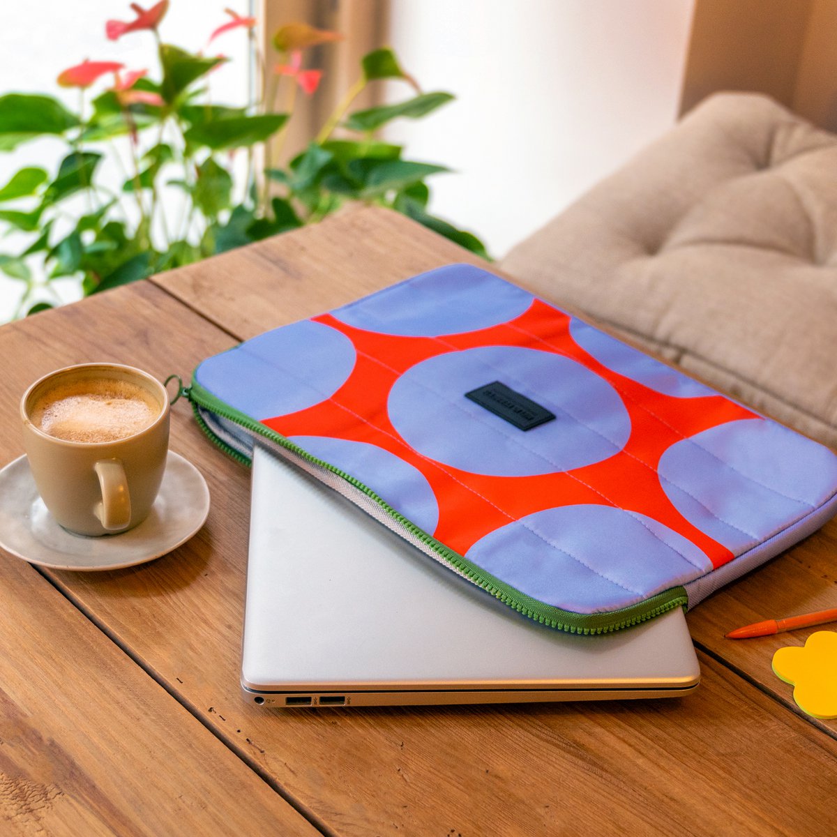 LAPTOP CASE  FLAMENCO BLUE HF
