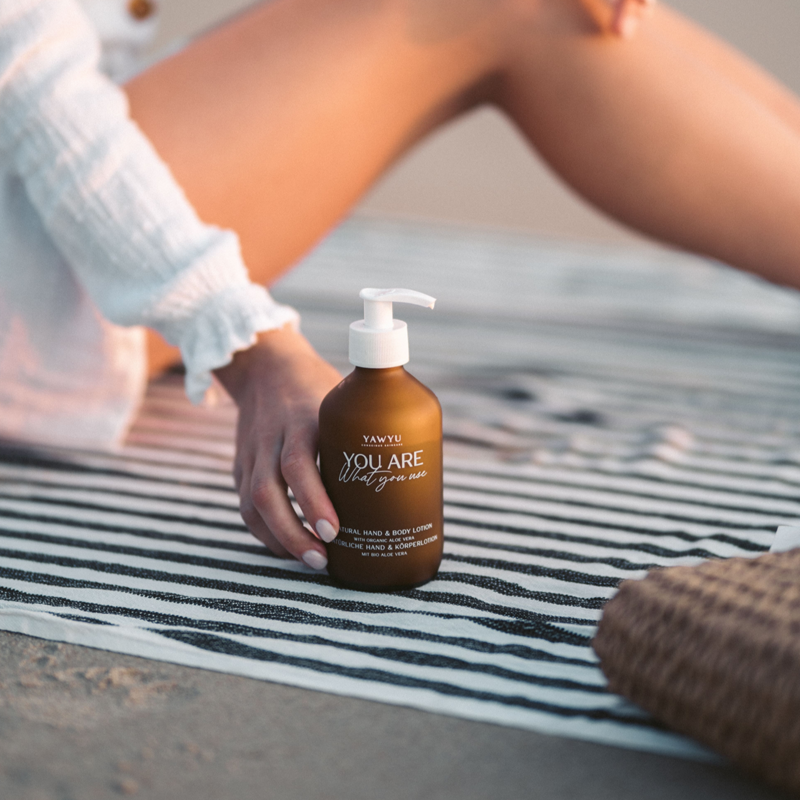 NATURAL HAND & BODYLOTION