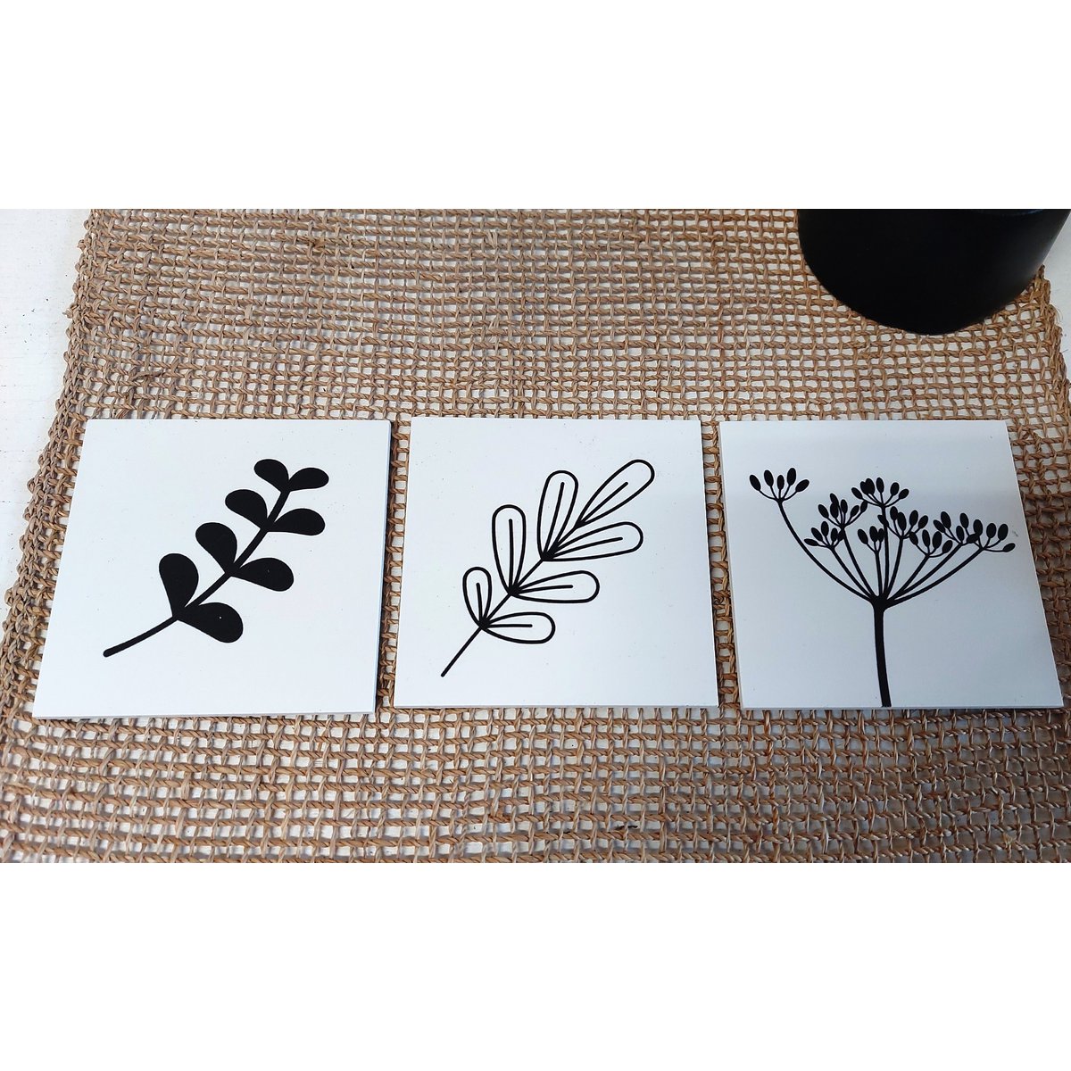 Coasters black/white flower/plant