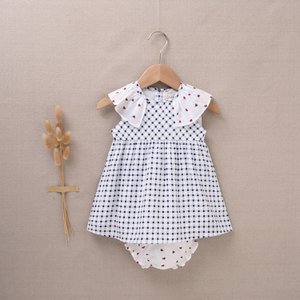 Geruit babymeisjesjurkje met bijpassend slipje F73-21206142