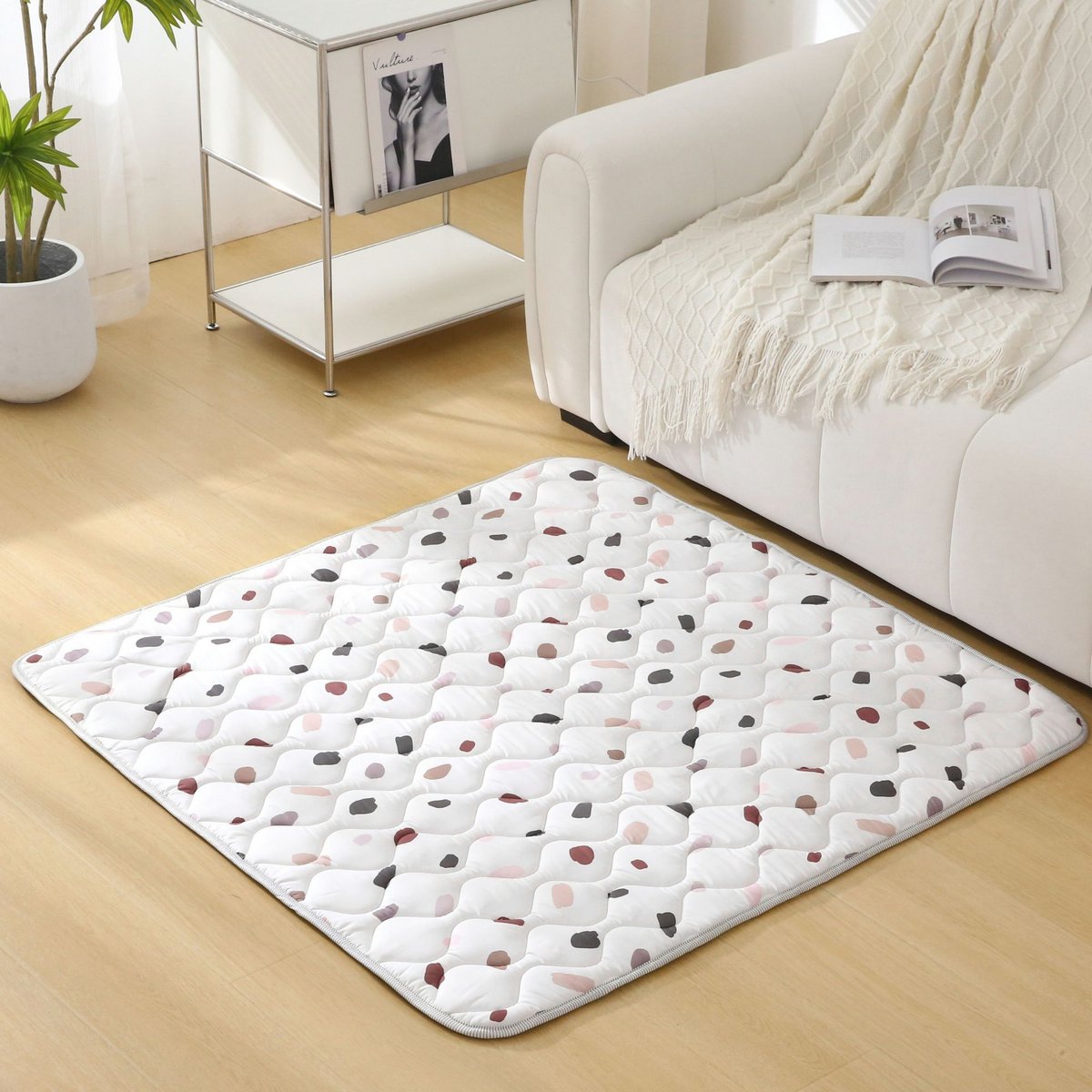 Matowa pikowana mata do zabawy Hakuna – konfetti (1,27 x 1,27 m)