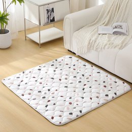Hakuna mat quiltet legemåtte – konfetti (1,27 x 1,27 m)