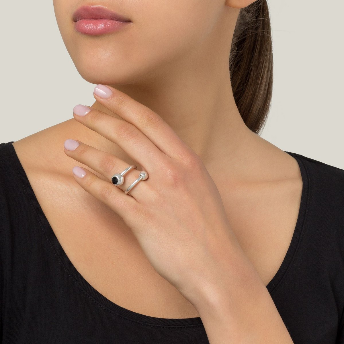 Bague-Swarovski noir plaqué argent