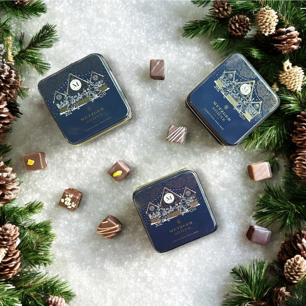 Maggiore Christmas Gingerbread Chocolates Tin - Navy
