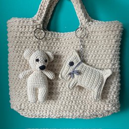Charme de sac ours Luna-Leena blanc cassé - coton biologique - crocheté à la main au Népal