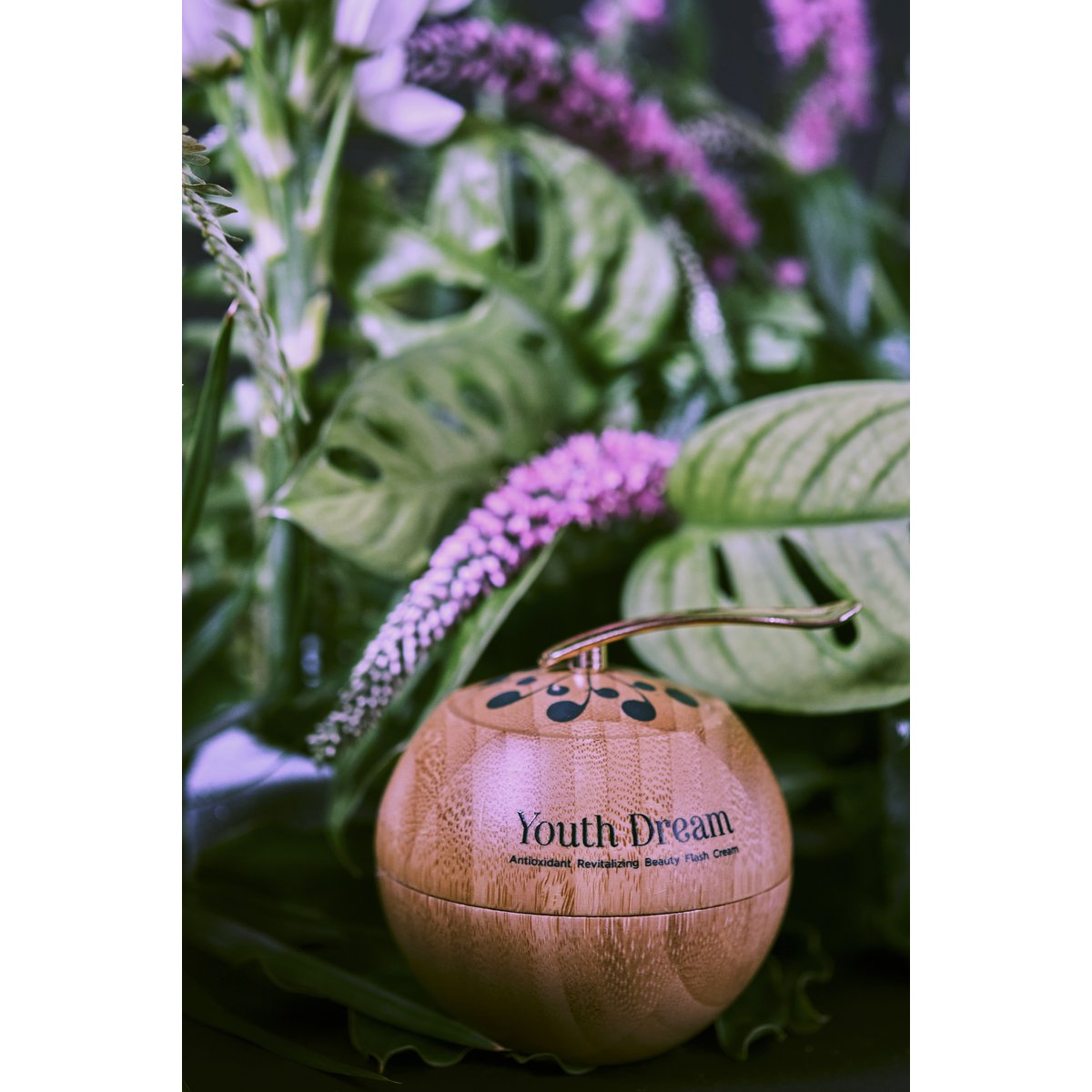 YOUTH DREAM CREAM. Intensive 360° Anti-Aging Treatment