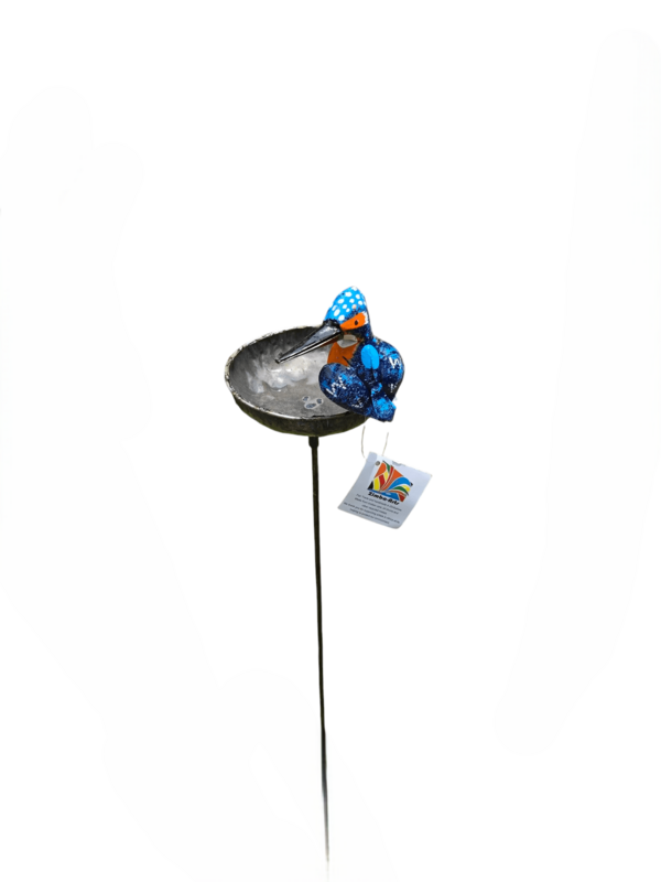 Metalen baby kingfisher kom op stok
