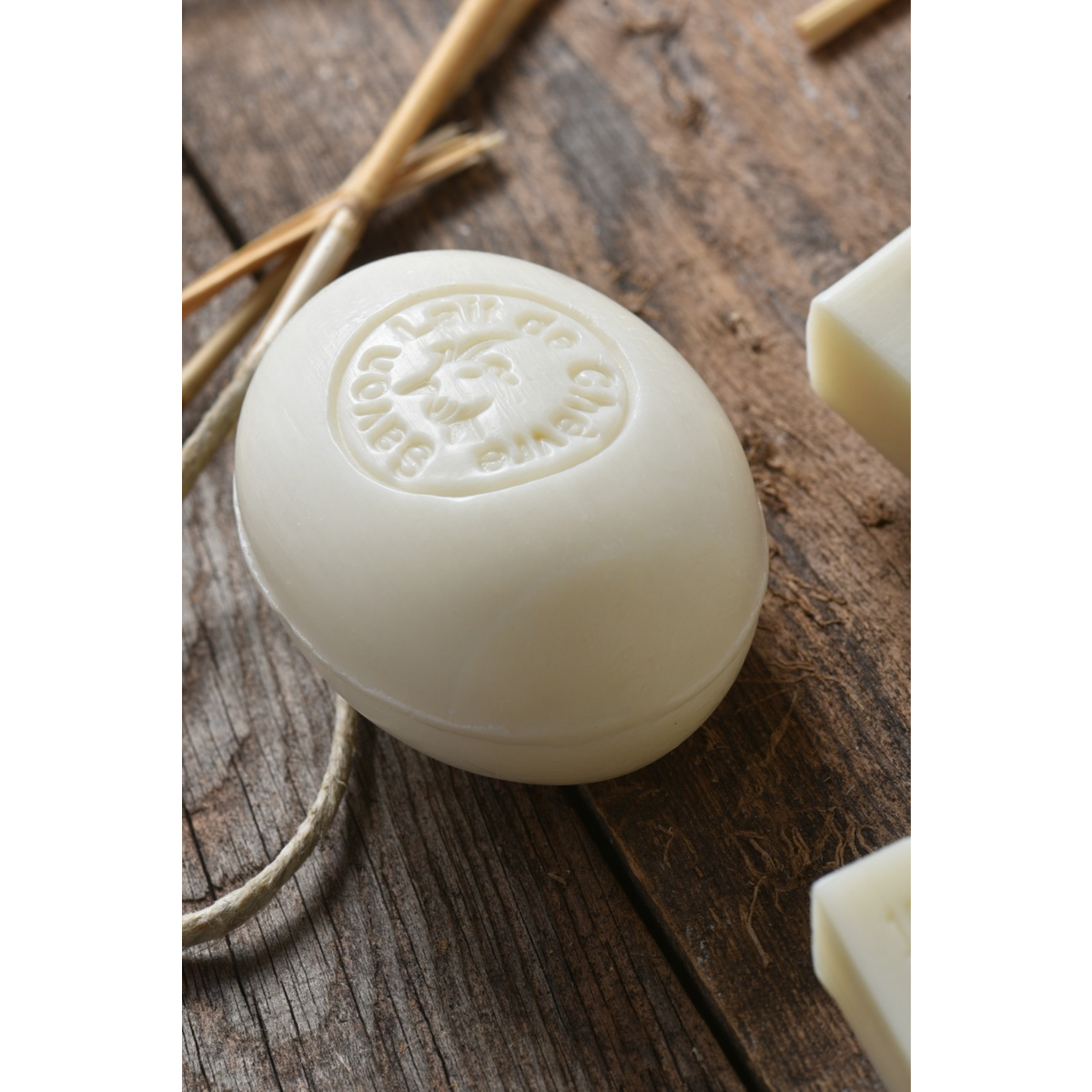 Oval soap on rope Goat's milk 200g