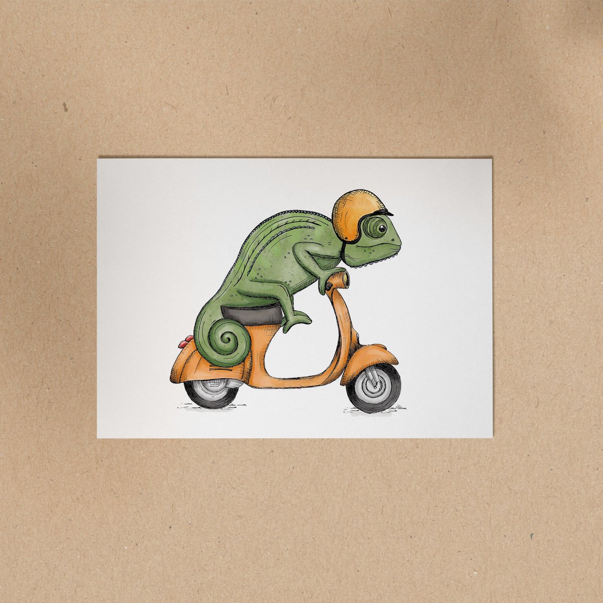 CARTE POSTALE | Caméléon Pedro - Vespa