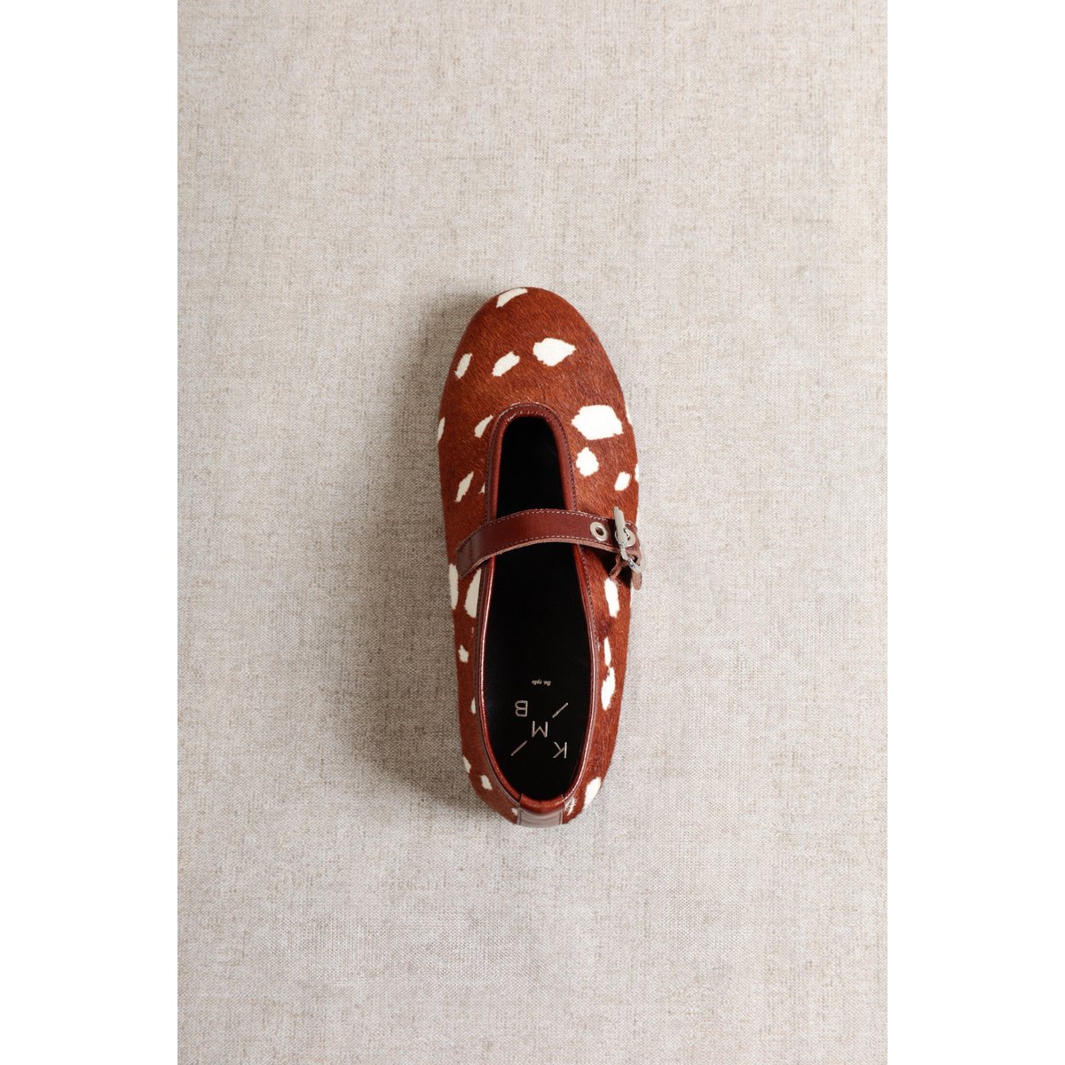 LIZA BAMBY – Hair-On Leder Mary Jane Flats VORBESTELLUNG