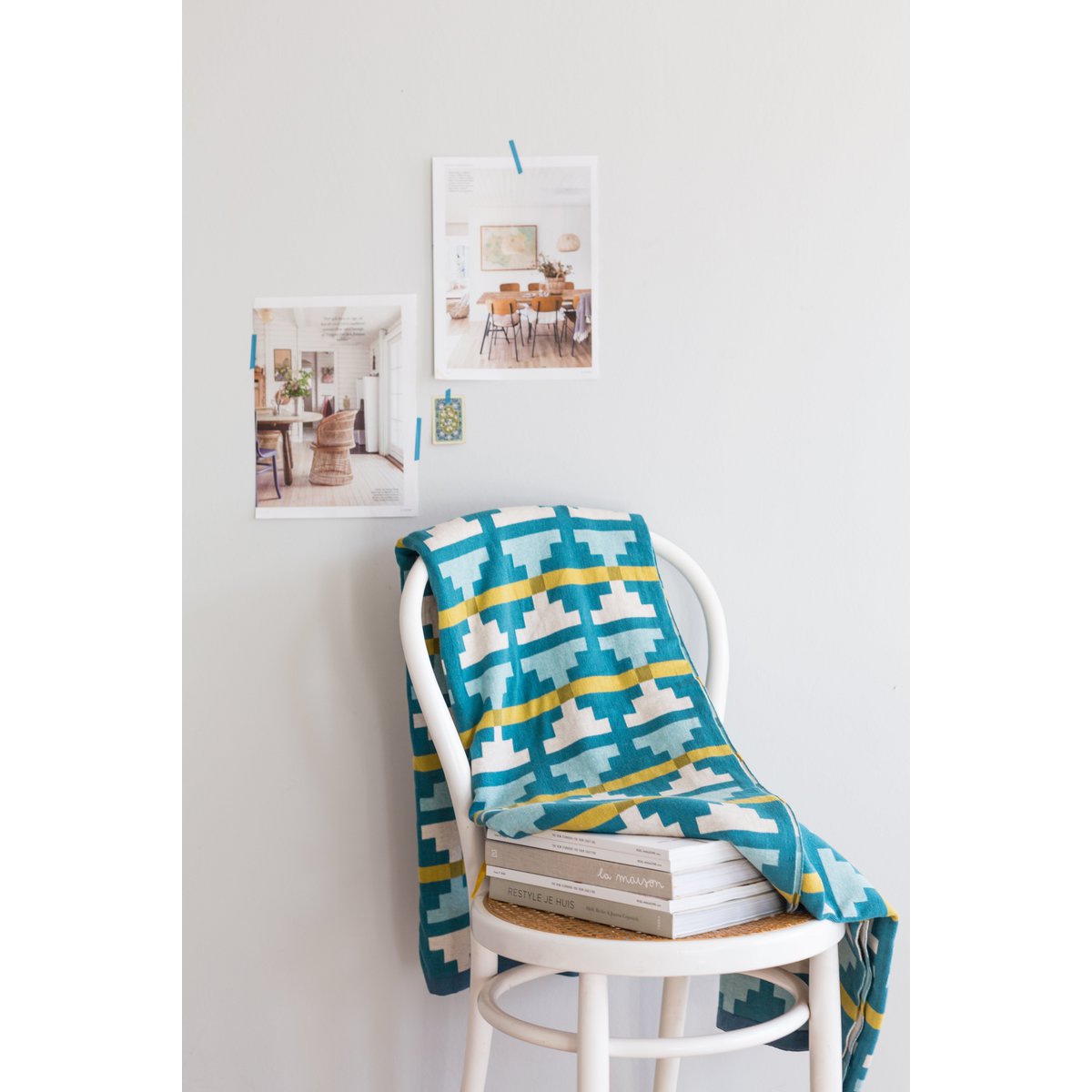 Alf Blue Jacquard Throw – Soft Brushed Cotton