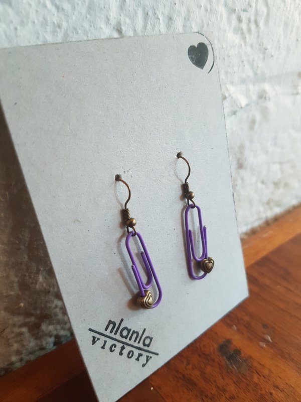 Pendientes de clip personalizados morados | por lovebynlanla