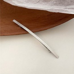 Minimalistyczna, jednoliniowa metalowa spinka do włosów