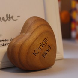 Thankgoods houten hart koninklijk kind