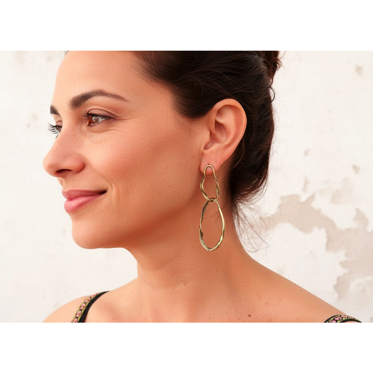 Lange patinierte Bronze -Ohrringe, Statement Schmuck