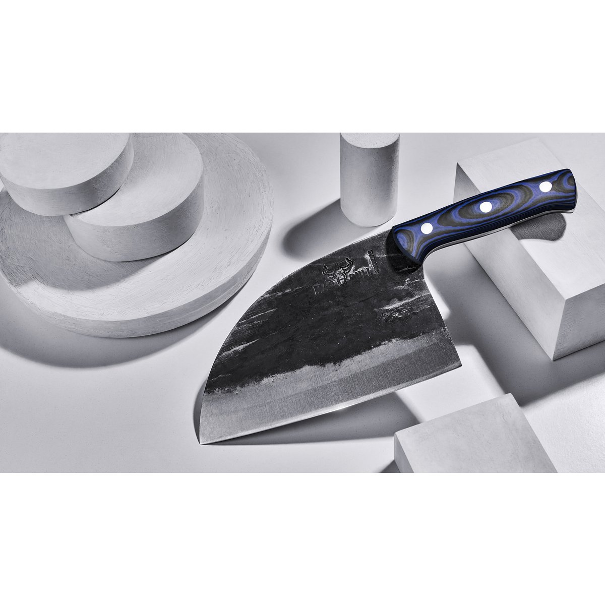 Samura Mad Bull Serbian Chef's Knife 180 mm, Black & Blue Handle