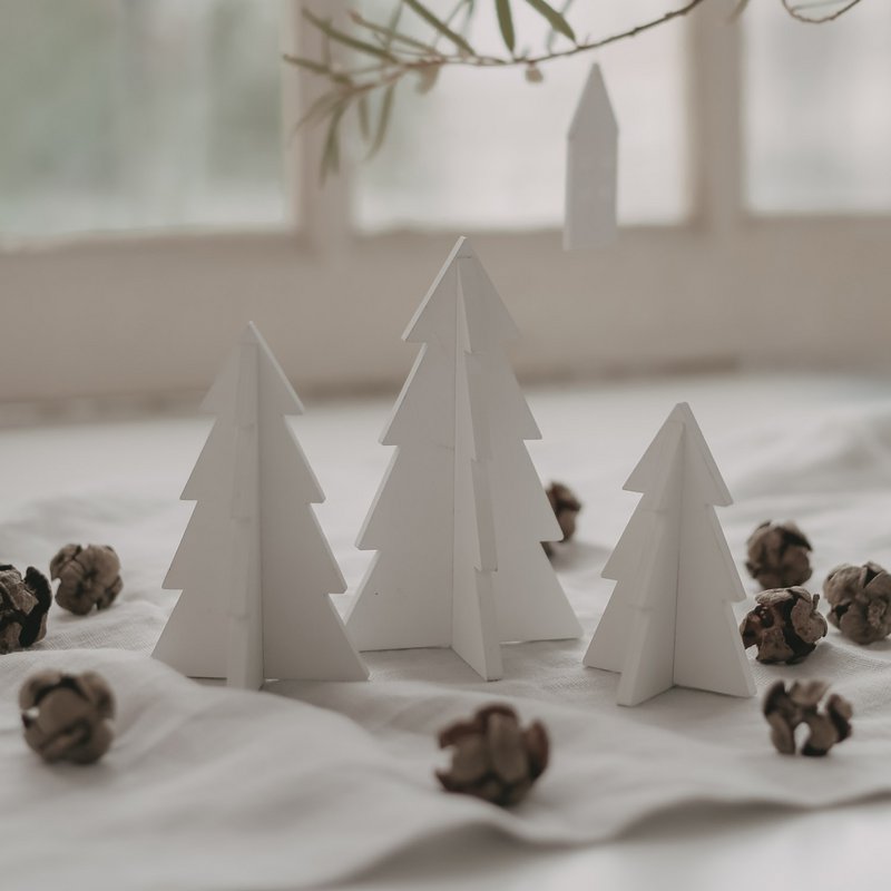 Set van 3 kleine witte kerstbomen (pak van 6)