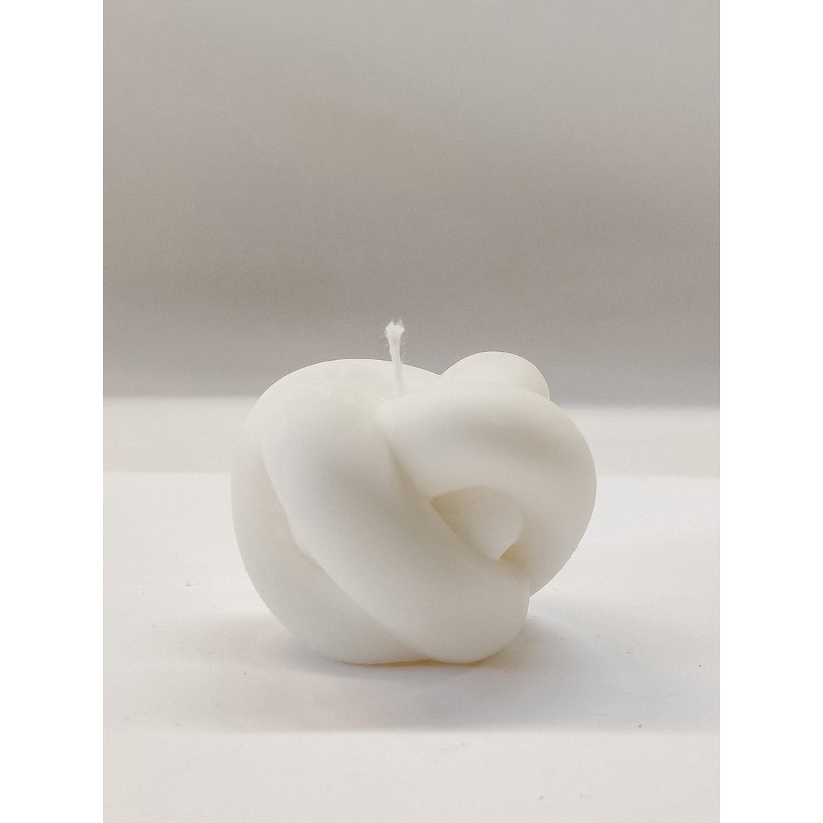 Set of 2 knotted candles | rapeseed wax