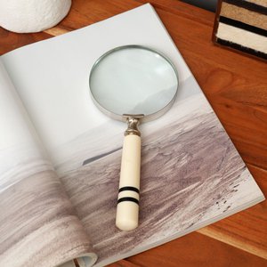 Decorative Magnifying Glass – Cream & Black Handle