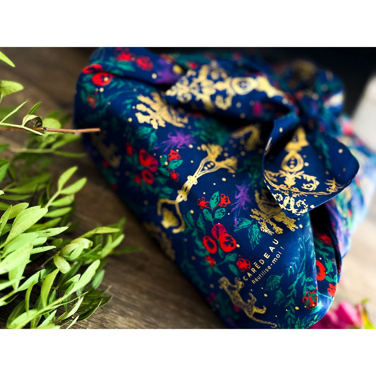 Luxury satin Size L: Fauvre garden