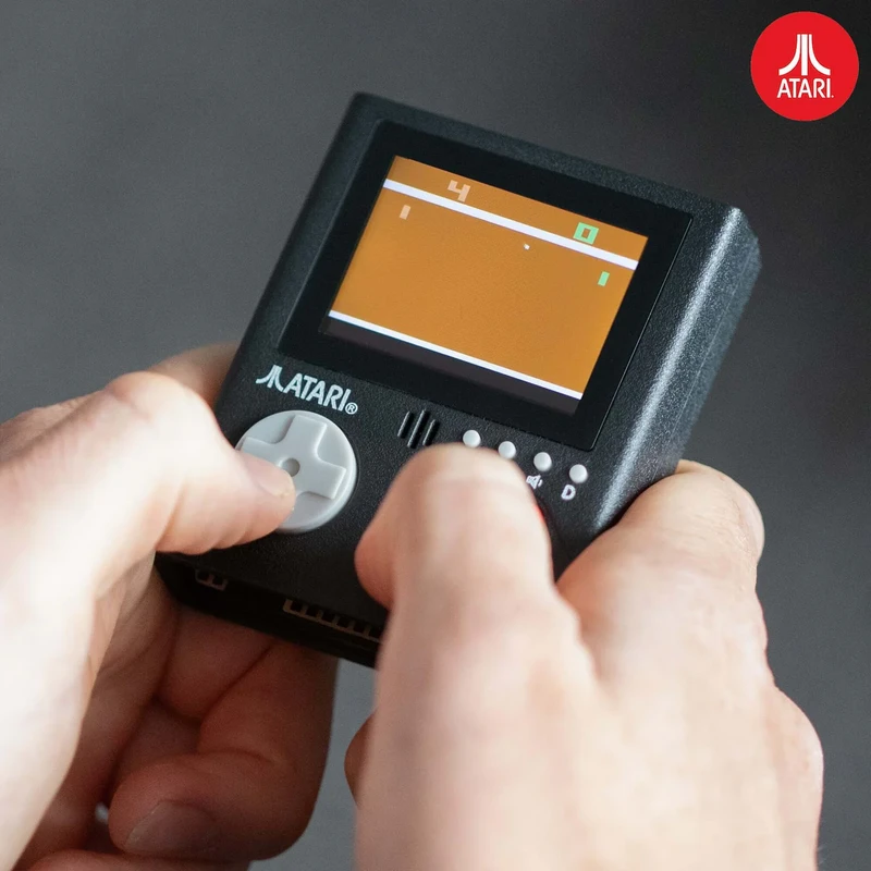 Atari - cartridge gaming handheld (keychain)