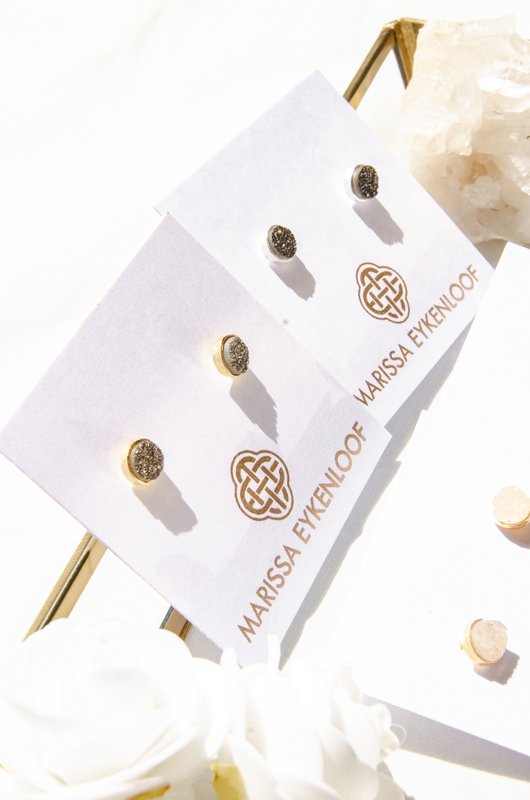 Silver stud with white druzy