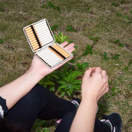 Eturui à cigarrillos Policía Popular 'Love Bug'