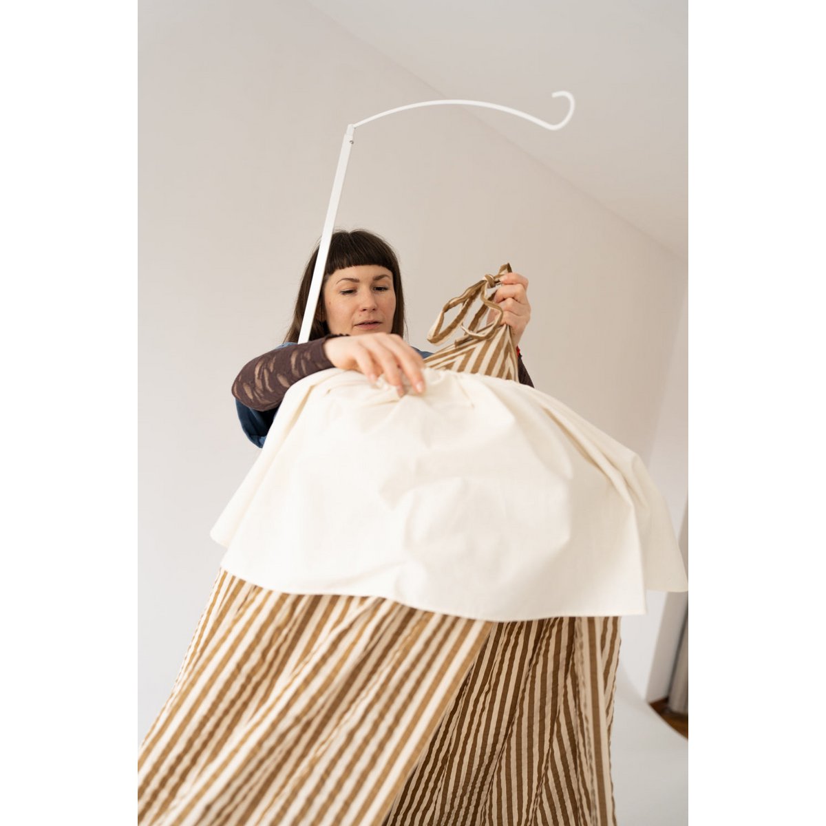 Nursery canopy with ruffle "olive stripes"