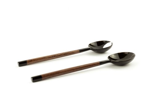 Small crab claw-shaped round cutlery in black horn and wood