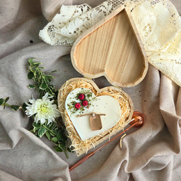 Confezione Regalo Cuore Grande Cuore Con Bacche Rosse