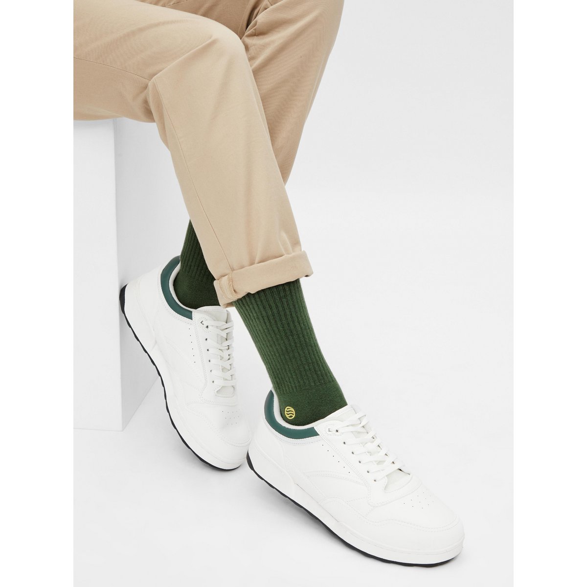 Bio Socken Retro Style - Grüne Tennissocken mit gesticktem Logo