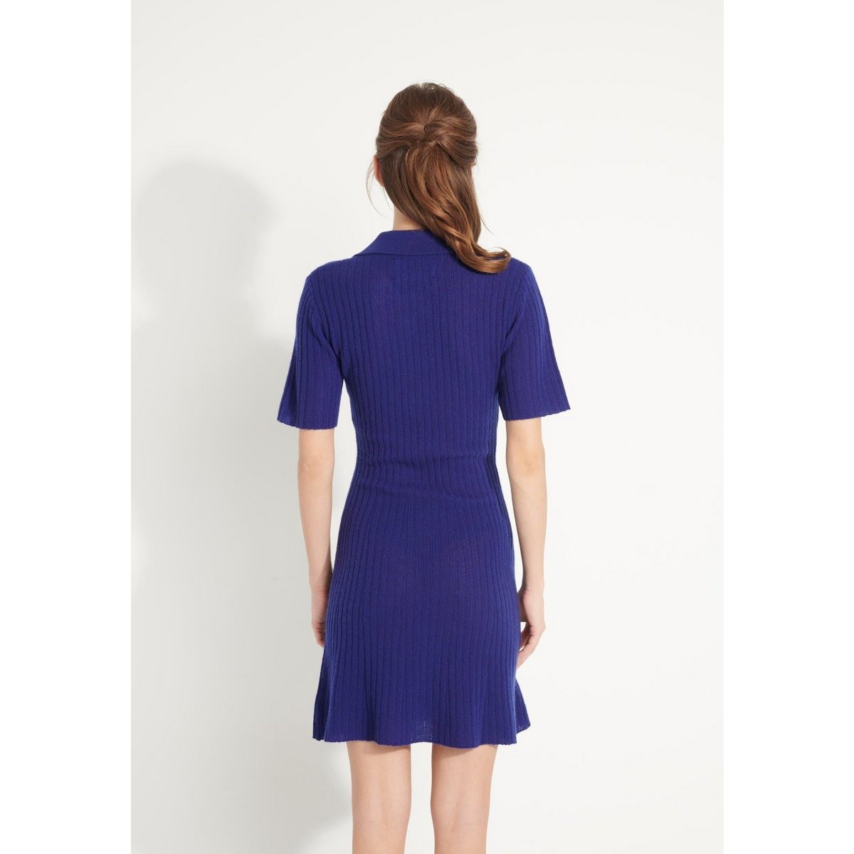 AVA 17 Vestido con cuello polo de cachemir azul medianoche
