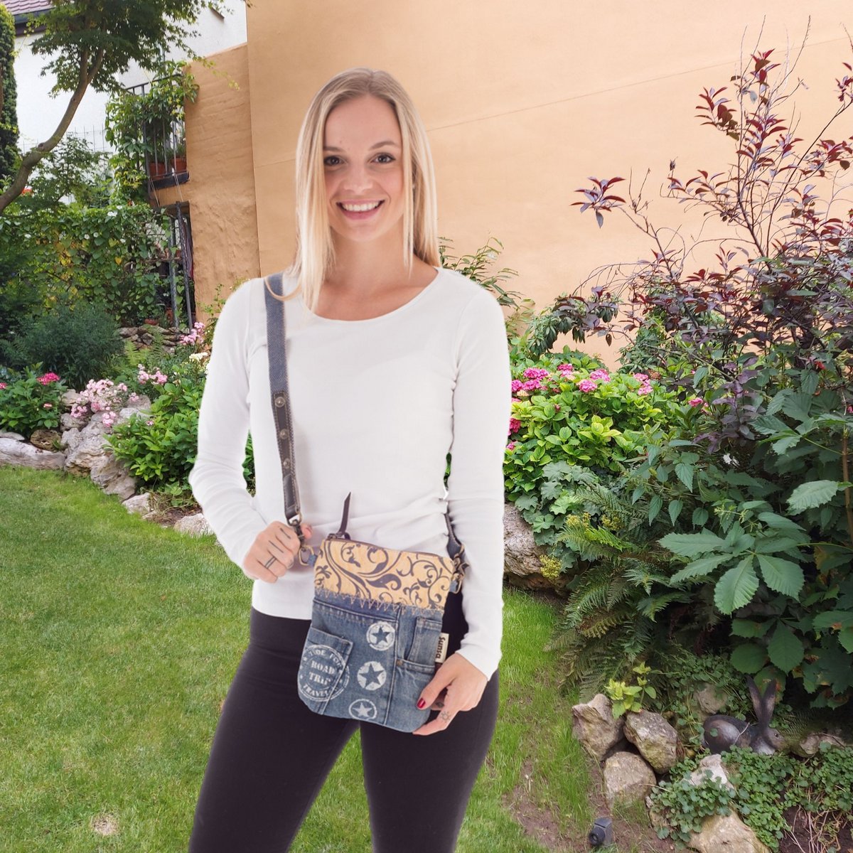 Sunsa kleine Umhängetasche. Damen Schultertasche aus Upcycling Jeans und Canvas (Segeltuch). Handtasche Vintage Retro-Stil. Crossbody Tasche für Frauen.