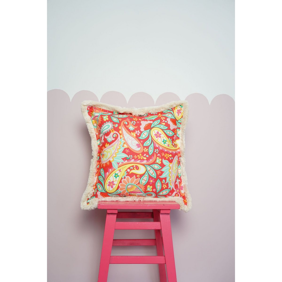Funda de almohada con flecos "Armonía roja"