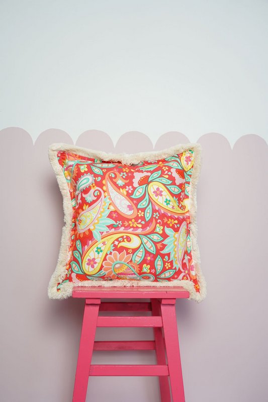 Funda de almohada con flecos "Armonía roja"